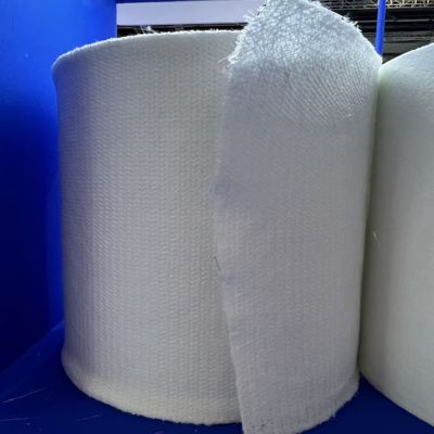 Sợi thủy tinh đan chải với một lớp màn lót polyester cho pultrusion FRP, được sử dụng rộng rãi trong ngành công nghiệp và kiến trúc hiện đại